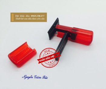 Dấu USB Nguyễn Giám Bảo a2